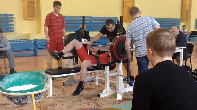 Игорь жмет в Rage X 195кг