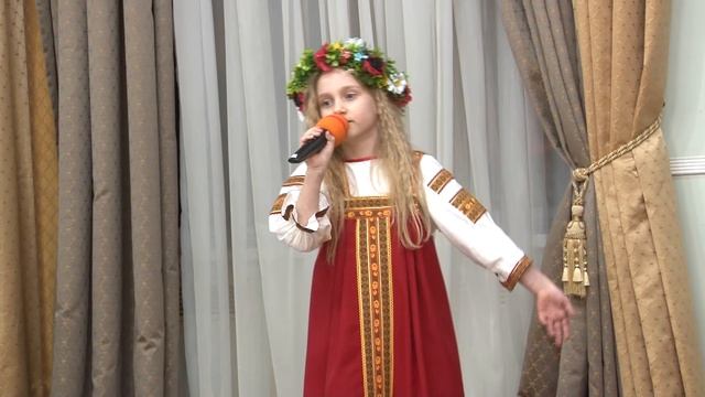 "НА ЗАРЕ,НА ЗОРЕНЬКЕ" (А.Петряшева,Е.Олейник) - поёт Алёна Тиунова