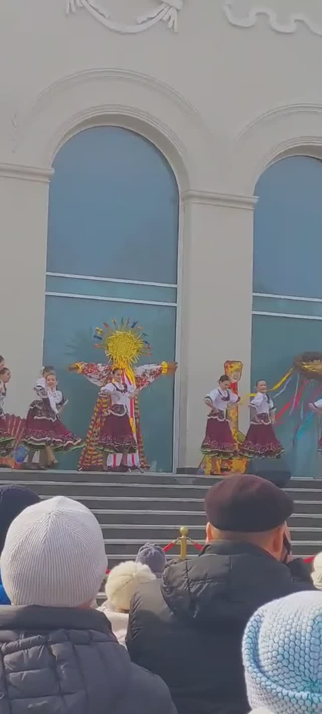 Масленица на Театральной площади (г. Анапа): "Варенька" (отрывок, 02.03.2025)