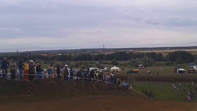Мотокросс. чуть не упал