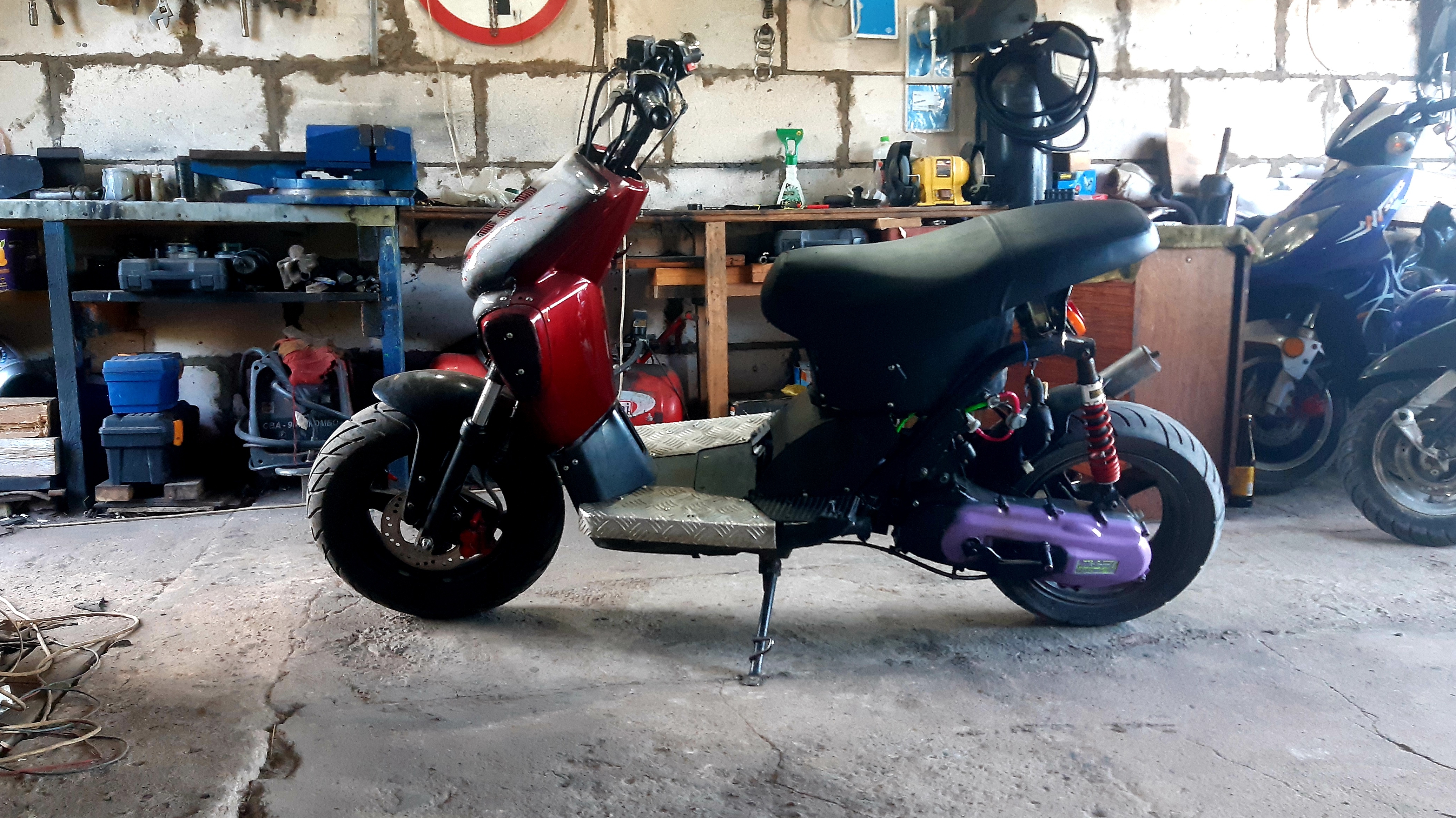 Malaguti centro 50&yamaha slider  гибрид с элементами дичайшей китайщины