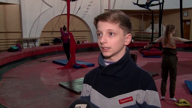Жонглер, акробат  та зірка цирку з Дніпра Роман Галішніков  // Суперкідс #21