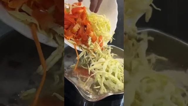 Борщ с пампушками, рецепт в описании.