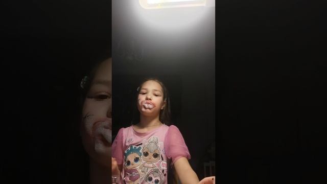 VID_20250307_212412.mp4