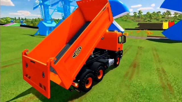 Соревнования цветных грузовиков.