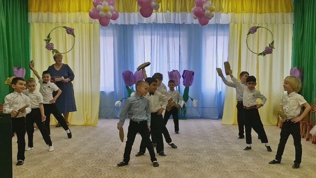 8 Марта Видео -открытка 2025 г