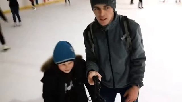 Катались на ковзанах)