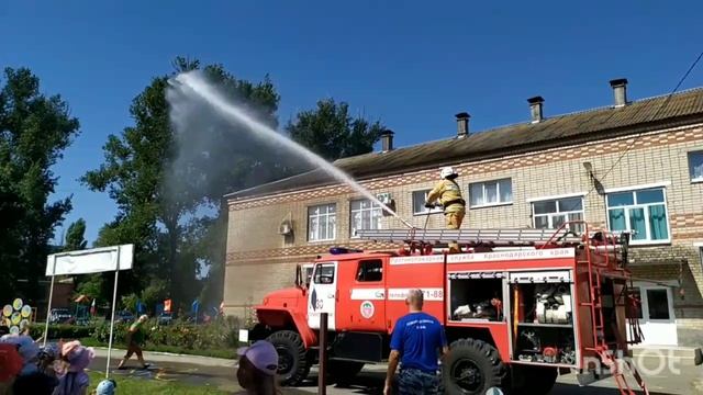 Пожарные в гостях