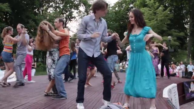 Agua! Salsa Casino в парке Шевченко