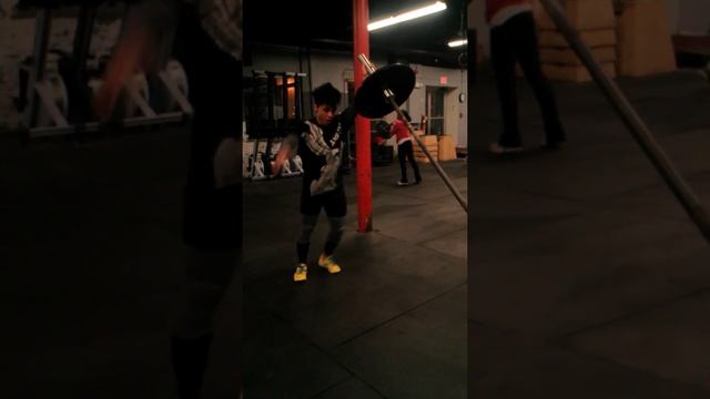 Kaline Medeiros CrossFit training.