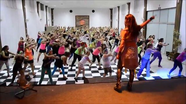 PORQUE TE DEMORAS - ZUMBA - MEGA FESTA  - KARINA ROCHA ZUMBA INSTRUCTOR