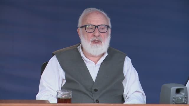 Нет ничего более важного в работе человека, чем молитва