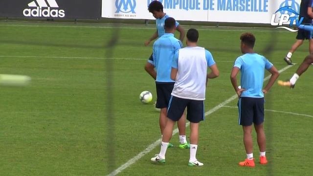 A L'entraînement Avec... Adil Rami !