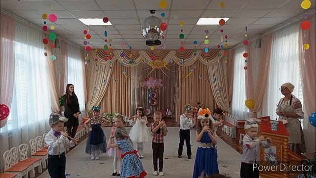 праздник 8 марта. группа 11