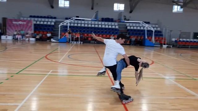 Тренировка по фигурному катанию на роликах в World Gym Красногорск