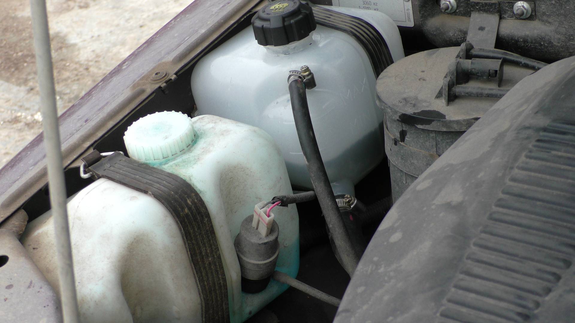 Замена расширительного бачка за 5 минут на ниве шевроле