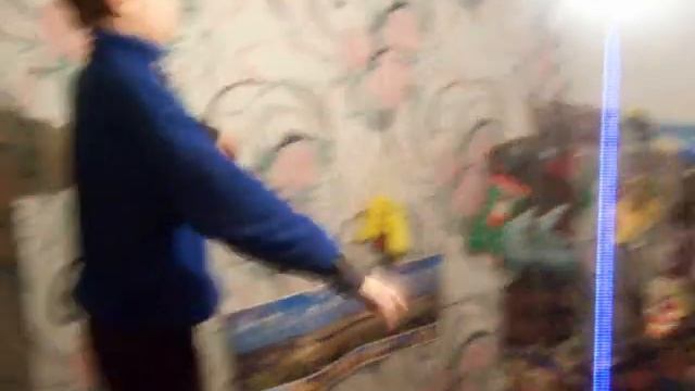 прыжок с кровати