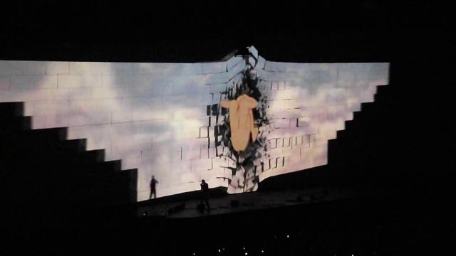 The Trial - Roger Waters The Wall Tour 2012 (Engenhão - Rio de Janeiro)