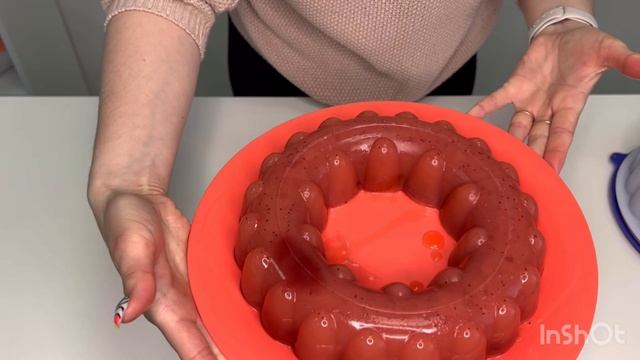С Формой для желе любимые салаты, закуски и десерты приобретают ресторанный вид и восхищают гостей