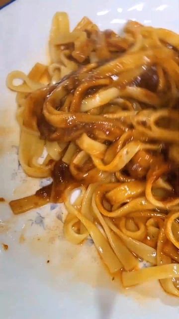 恋する…違ったチンする濃厚ボロネーゼのデミグラソース仕立て😋