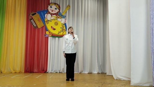 Уснуло озеро; безмолвен лес. А. Фет