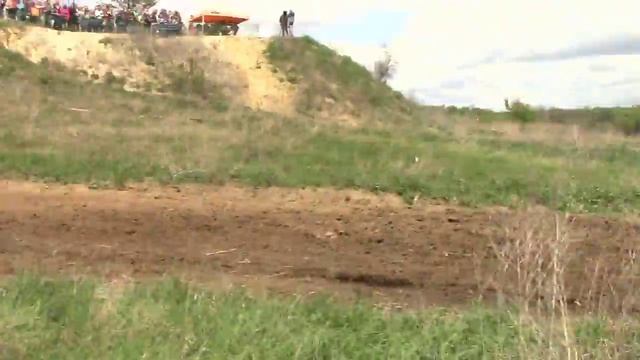 Мотокросс в Мирнограде Димитрово 9.05.17. Разогреваемся.