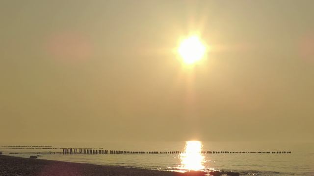 Посадка яркого шара за горизонт