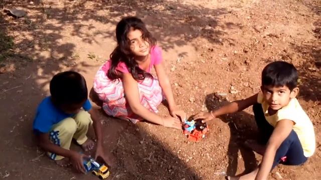 Brother n sister play in open