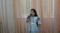 "Олененок" (сл.и муз. Е.Стримовской) - исп. Ольга Халяпина (7 лет)
