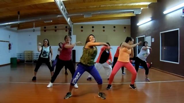 LA MORDIDITA Ricky Martin ZUMBA CONCERT