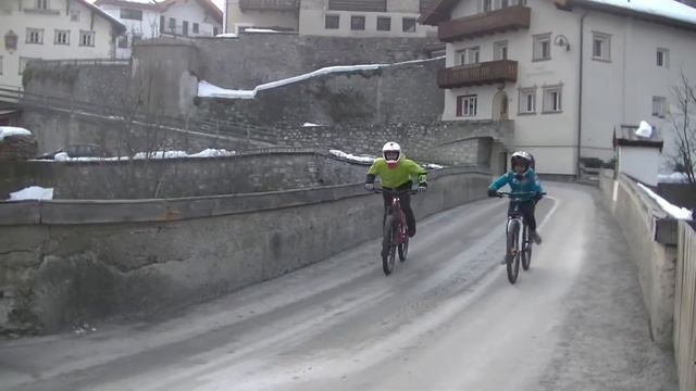 Urban Freeride Tyrol                                                  / Bike_bros