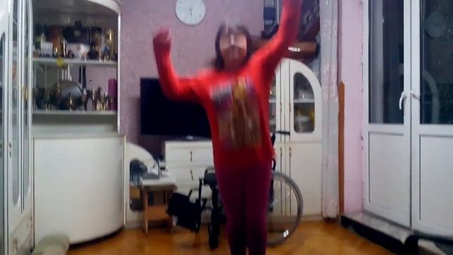 ФЕЯ ПОКАЗЫВАЕТ СВОЙ БАТУТ!!!