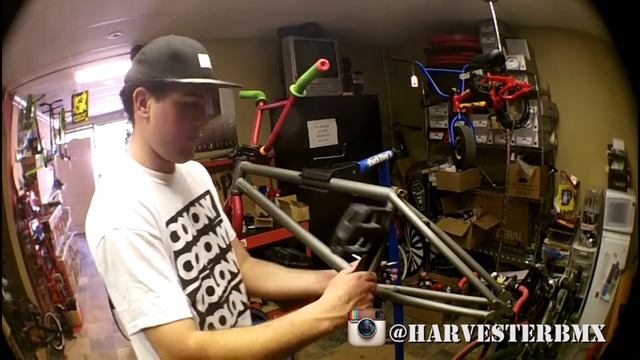 Fiend Ty Morrow V1 Frame Unboxing & Build 20.75 @ Harvester Bikes