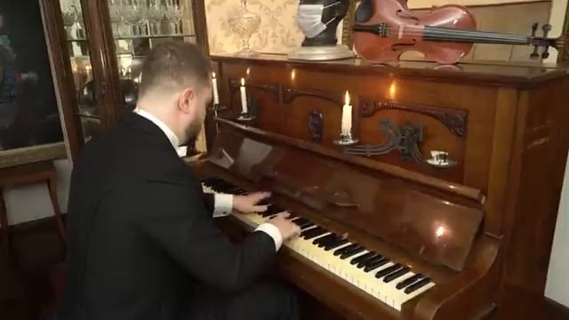 Top 10 Saloon Music on a 1915 Piano