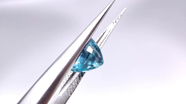 1.75 ct. Циркон голубой, овал. Камбоджа