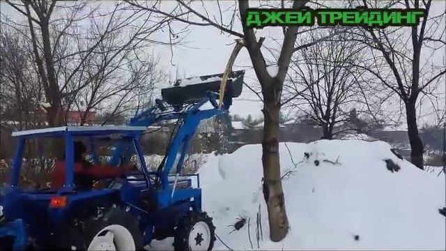 Повдигане на сняг на над 3 метра височина с японски трактор Iseki TL3700 от ДЖЕЙ ТРЕЙДИНГ