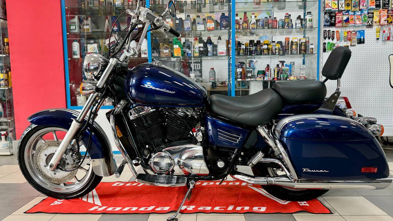 Honda VT1100 Shadow Ace Tourer