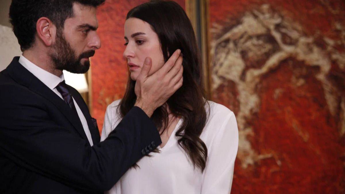 Истерзанная - 2 Сезон 19 серия Сериал 2023