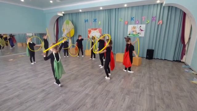 Спектакль "Муха Цокотуха" по сказке К. И. Чуковского