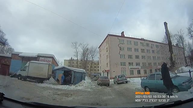 2 марта 2021 года. г. Череповец, внутриквартальный проезд с ул. Ломоносова до ул. Бабушкина