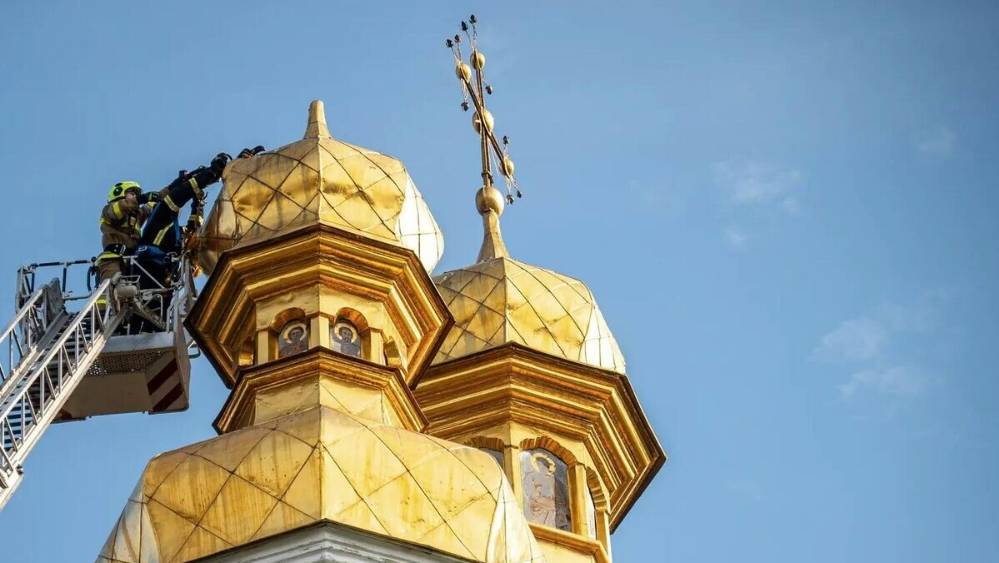 2025. ПАДЕНИЕ КРЕСТА В КИЕВЕ НАД ХРАМОМ ВСЕХ СВЯТЫХ У ЭКОНОМИЧЕСКИХ ВОРОТ ЛАВРЫ: 4 грозных знака.