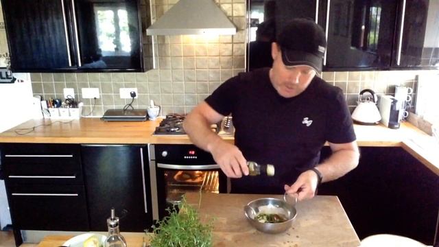 BAKED SALMON & BROCCOLI | Rob Kennedy