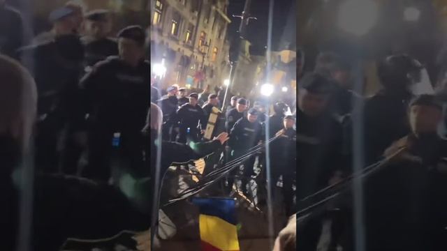 Бухарест. Сейчас. Протесты за Георгеску. Если рутуб пропустит.