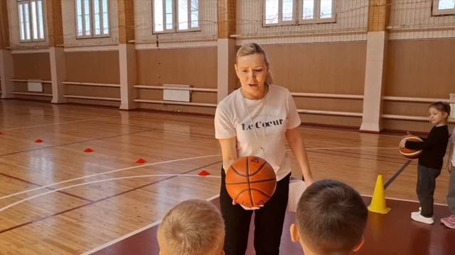 Весенние старты и кинопремьера: в ОБРАЗОВАНИЕ ПЛЮС КМВ отметили канун 8 марта 2025