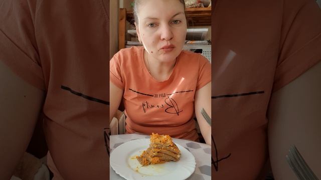 МУКБАНГ. Печеночный торт