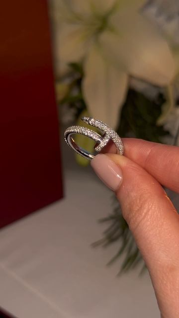 Кольцо JUSTE UN CLOU Cartier из белого золота с бриллиантами