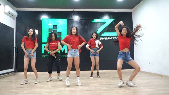 Anuel AA, Daddy Yankee, Karol G, Ozuna & J Balvin - China | Juzy & Akylai Choreography
