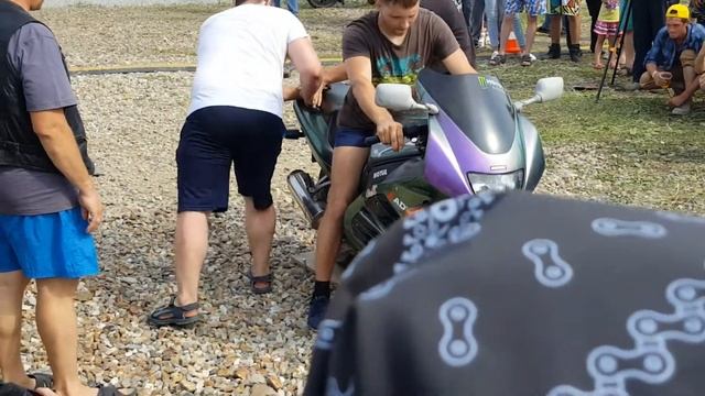 Сжение покрышки на байк фестивале кузня 2017