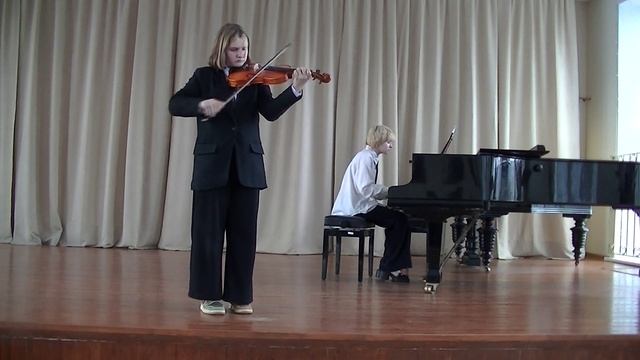 Севостьянова Елизавета (скрипка) и Севостьянова Софья (Фортепиано)