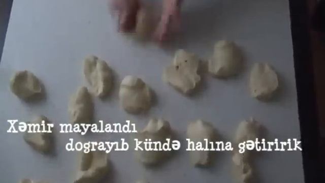| Bişi | Qatlama hazırlanması | Azərbaycan şirniyyatları |